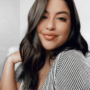 Meet your Posher, Jacqueline